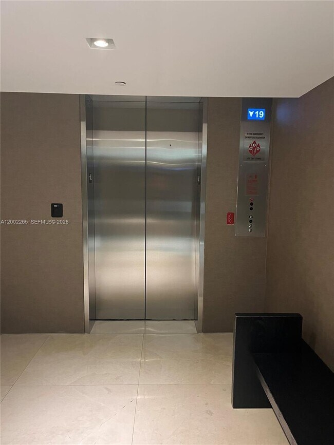 Building Photo - 650 NE 32nd St