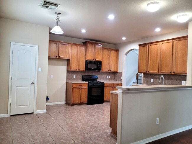 Building Photo - 26319 Longview Creek Dr