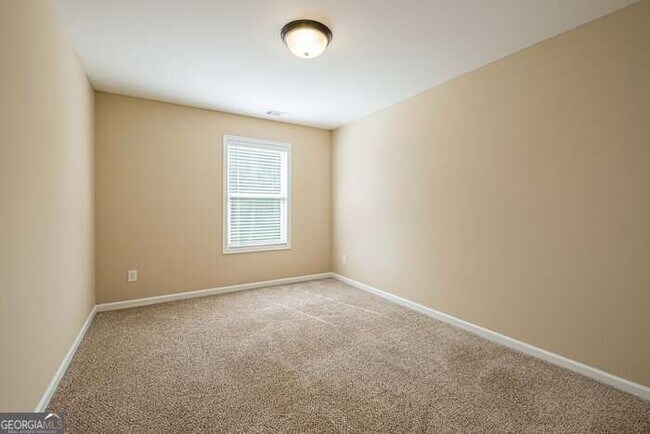 Building Photo - 9576 Rushmore Cir