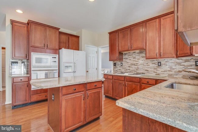 Building Photo - 10857 Hunter Gate Way