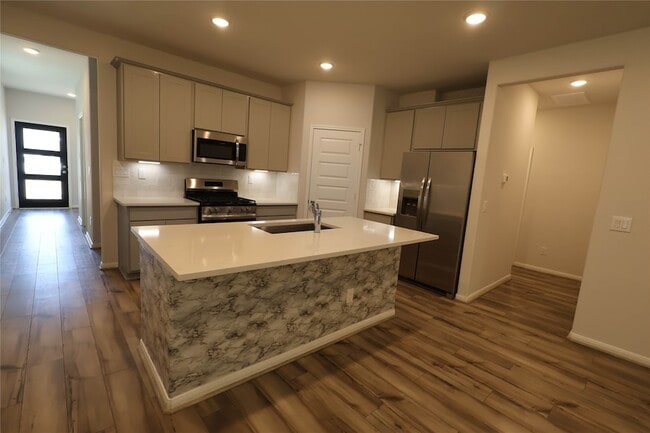 Building Photo - 67 Courageous Side Way