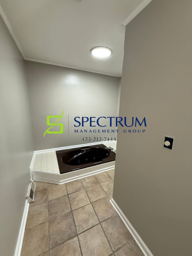 Building Photo - 828 Andy St