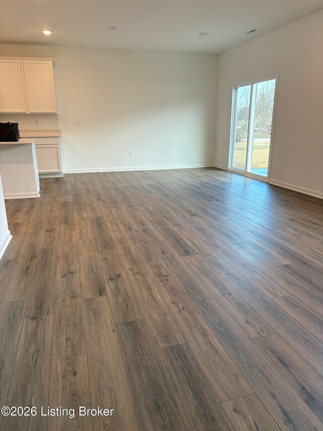 Building Photo - 2015 Lyndon Green Cir