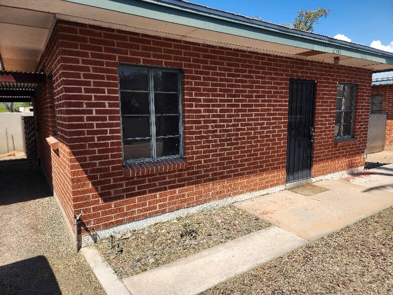 Building Photo - 2531 N Edith Blvd
