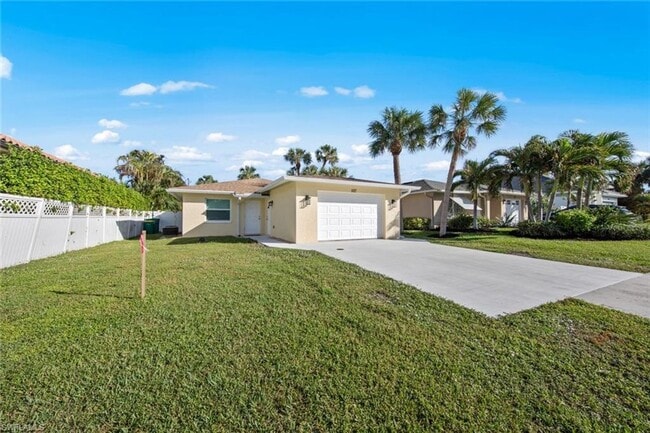 Building Photo - ANNUAL RENTAL - 2 BED / 2 BATH ATTACHED GA...