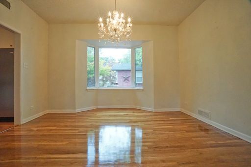 Building Photo - Bel Meade Beauty with Heated Pool and Hot-tub