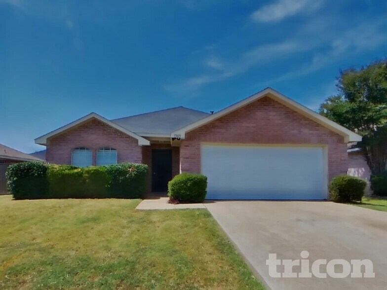 Building Photo - 1505 Nightingale Ct