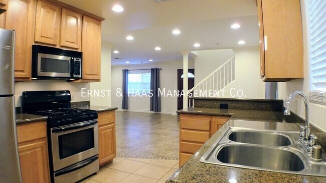 Building Photo - 1148 Termino Ave