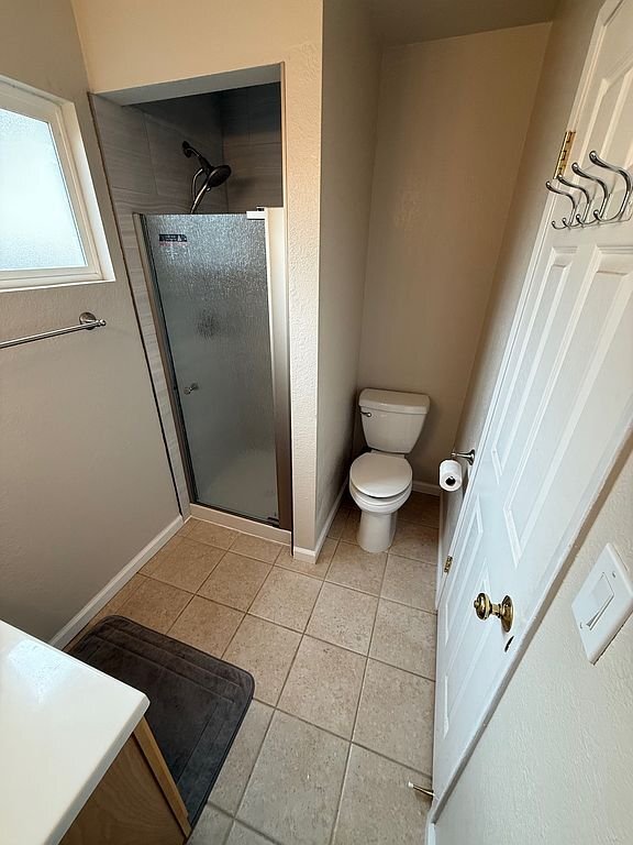 Building Photo - 106 Almanor Dr