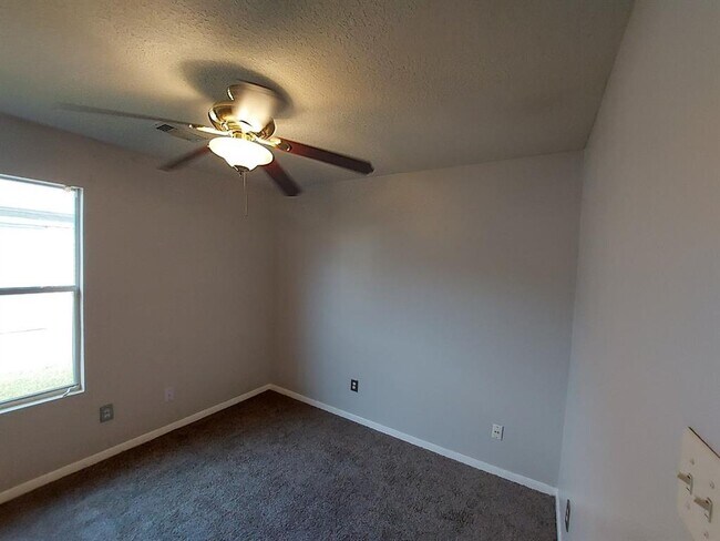 Building Photo - 5546 Calm Ct