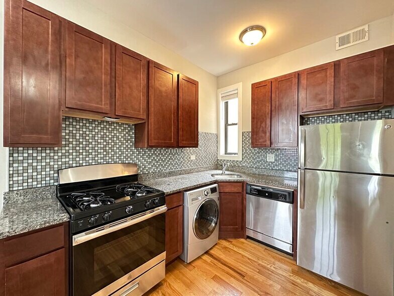 Building Photo - 383 Park Ave