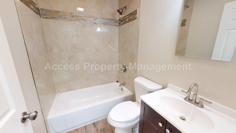 Building Photo - 1601 Carver Rd