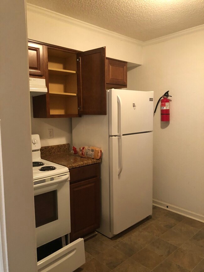 Building Photo - 320 S Beltline Blvd Unit #11B