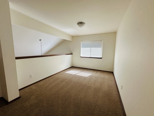 Building Photo - 7625 NE 201st Pl