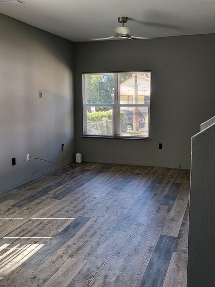 Building Photo - 1806 N 7th Ave