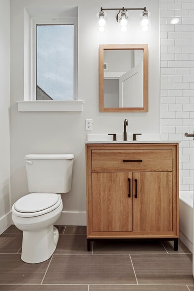 hall bath detail - 1213 N 29th St