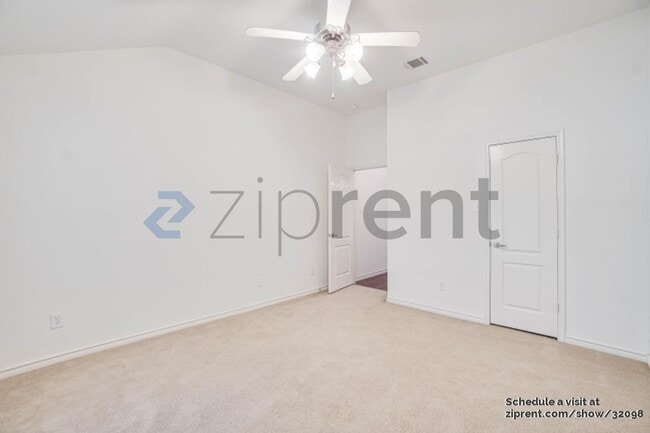 Building Photo - 1217 Charleston Ln