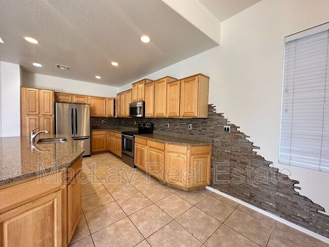 Building Photo - 7847 E Portobello Ave