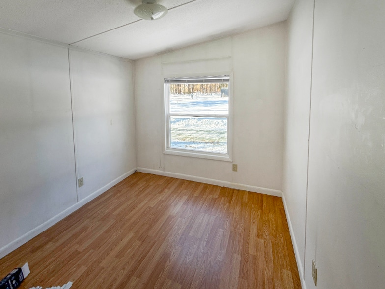 Building Photo - 200 P Paw Ln