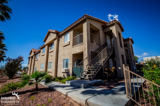 Building Photo - Stylish 2Bdm 2Ba Upstairs Condo in Gated C...