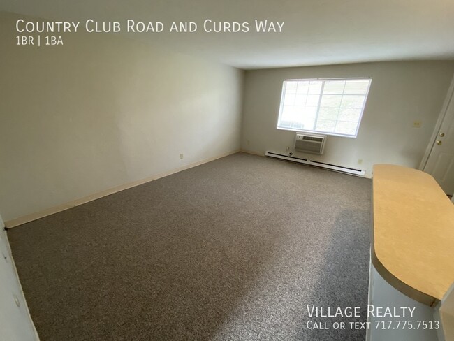 Building Photo - 681 Country Club Rd