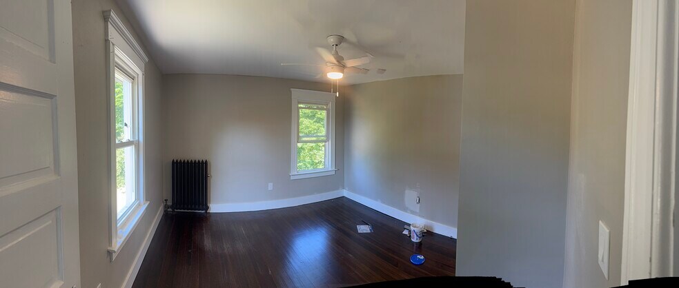 Building Photo - 40 Pleasant St