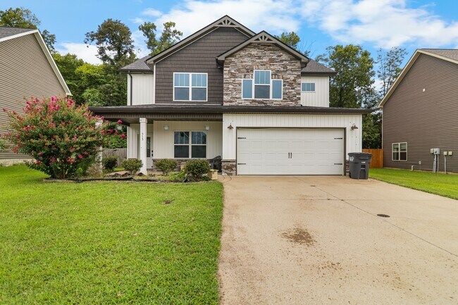Building Photo - 515 Somerset Ln