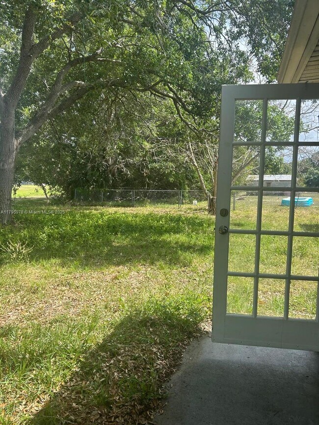 Building Photo - 1399 Cindy Cir NE