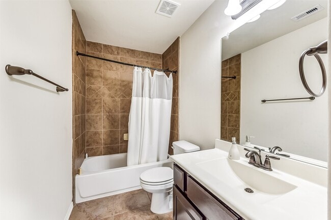 Building Photo - 13918 Majestic Spring Ln