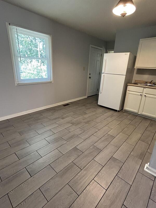 Building Photo - 8704 E 92nd St