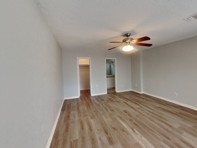 Building Photo - Spacious 3-Bed, 2-Bath Home in Allen, TX with Split Floor Plan, Double Oven & Large Shaded Backyard