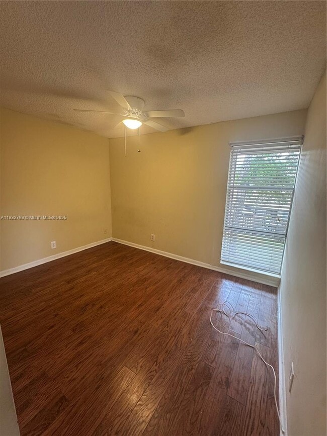 Building Photo - 834 NW 81st Way