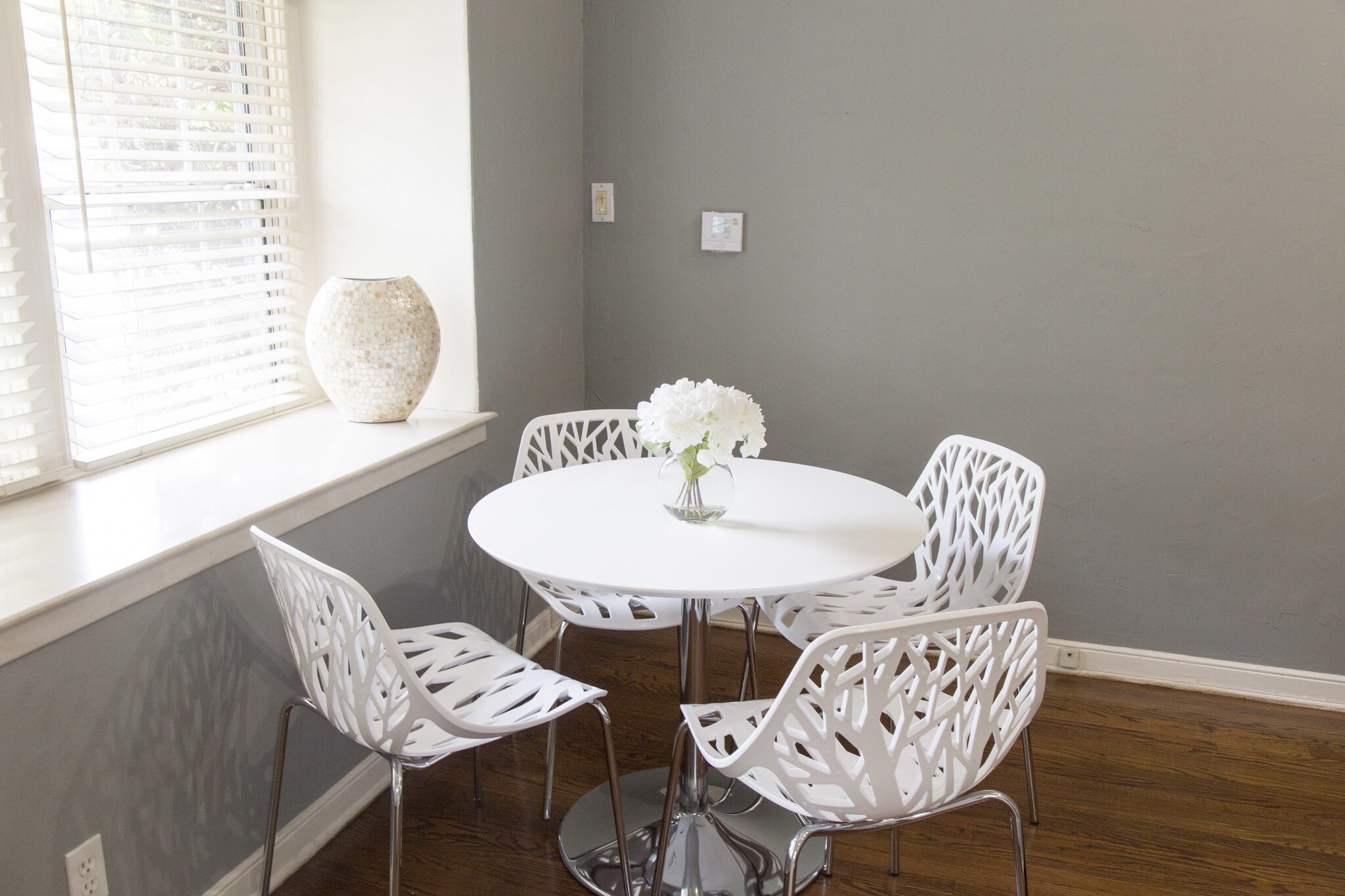 Building Photo - 11362 Homedale St