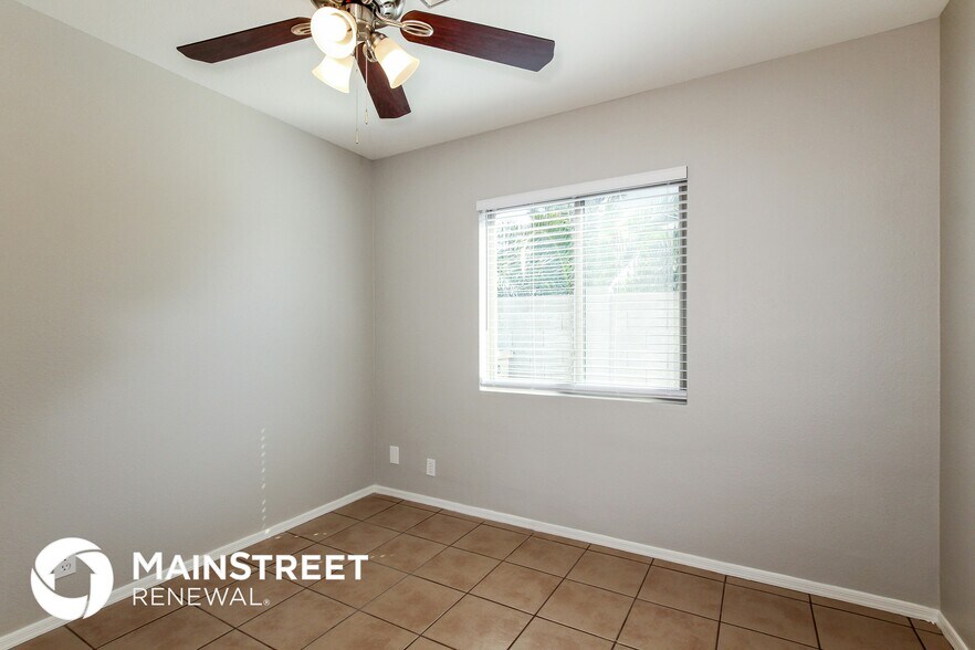 Building Photo - 6653 N 84th Ln