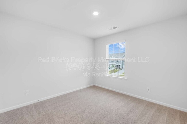 Building Photo - 5150 Hyrule Dr