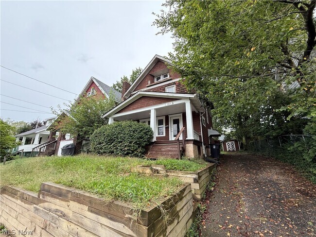 Building Photo - 897 Polk Ave