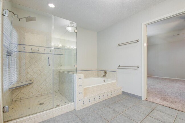 Building Photo - 7803 Maple Brook Ln