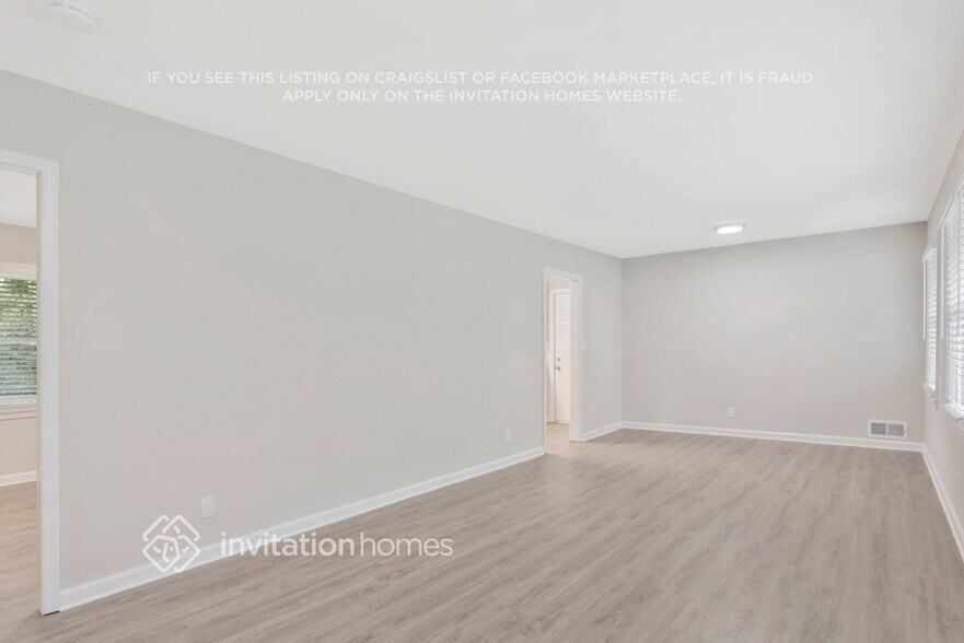 Building Photo - 3007 Lavista Ct