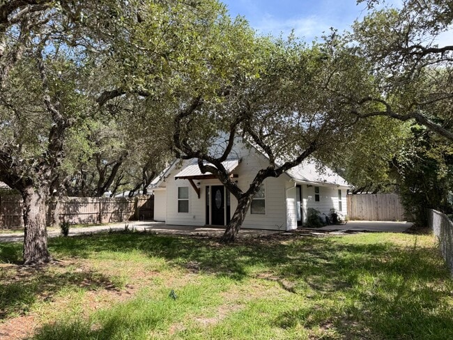 Building Photo - 206 Timber Ln Loop