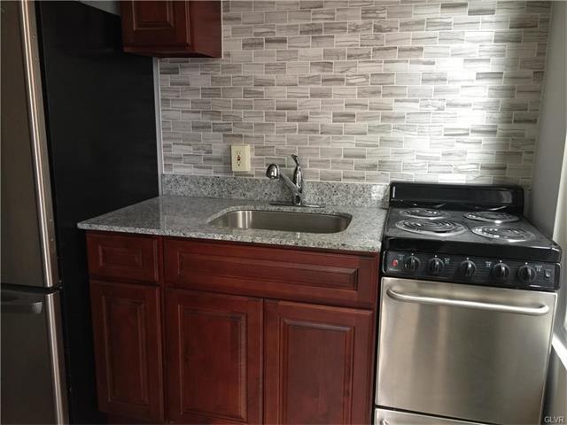 Building Photo - 739 N 5th St