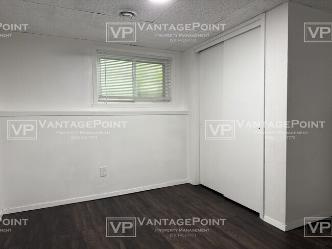 Building Photo - 433 S Kensington Dr