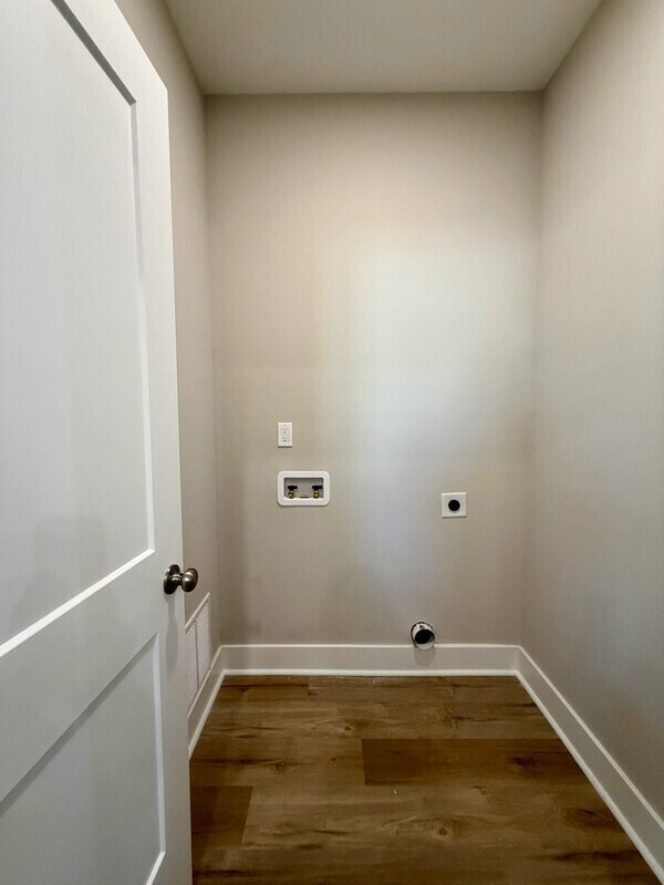 Building Photo - 75 Woodsdale Pl SE