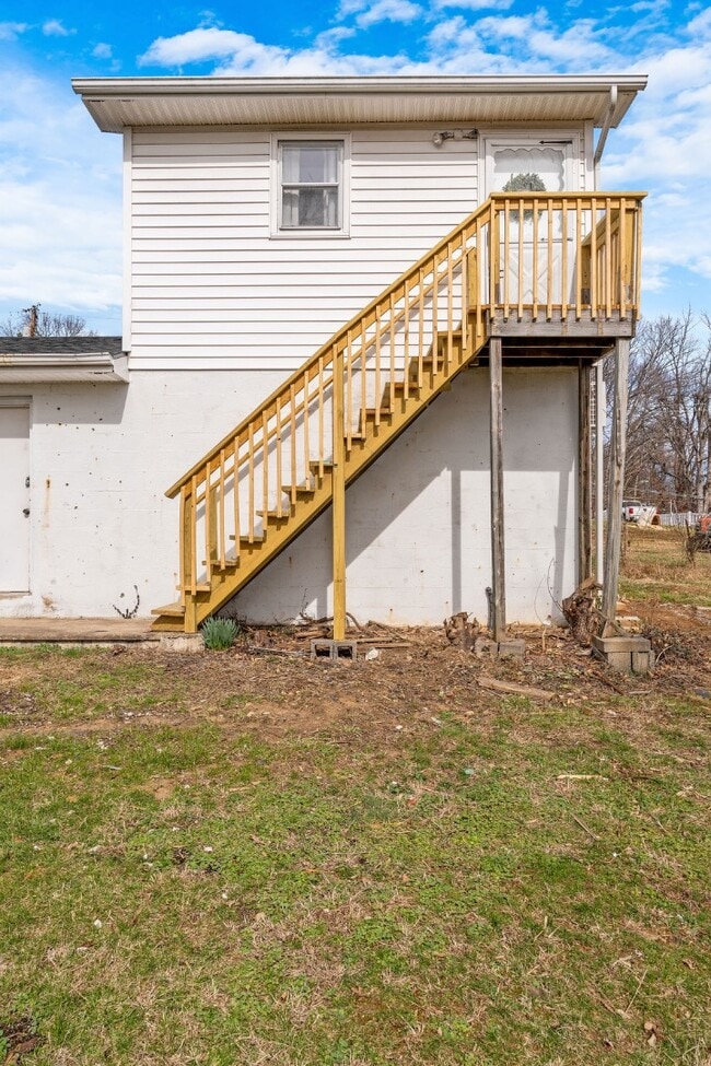 Building Photo - 1465 Highpoint Ave