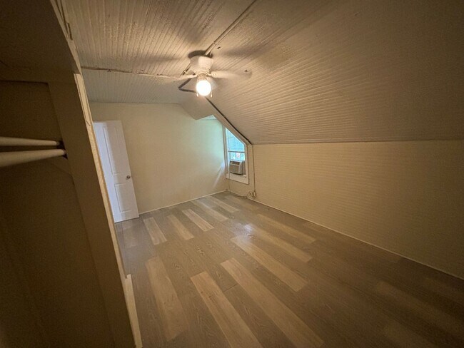 Building Photo - 201/203 Grove Avenue