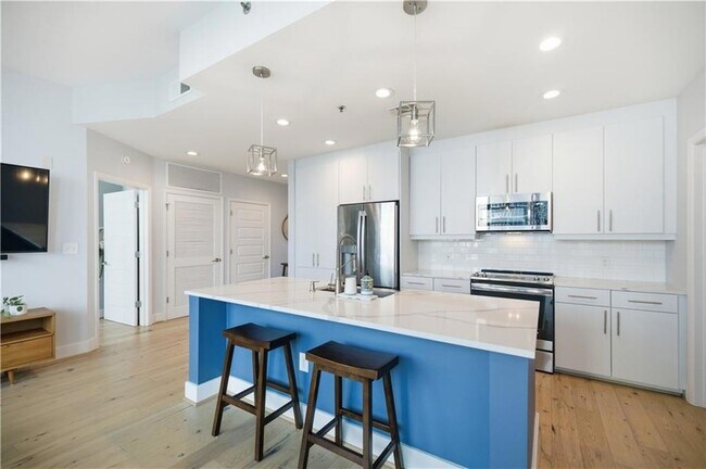 Building Photo - 1080 Peachtree St NE
