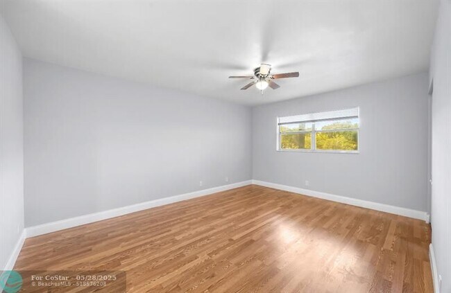 Building Photo - 6100 S Falls Cir Dr