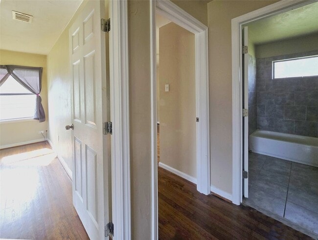 Building Photo - 12121 Hoblitzelle Dr