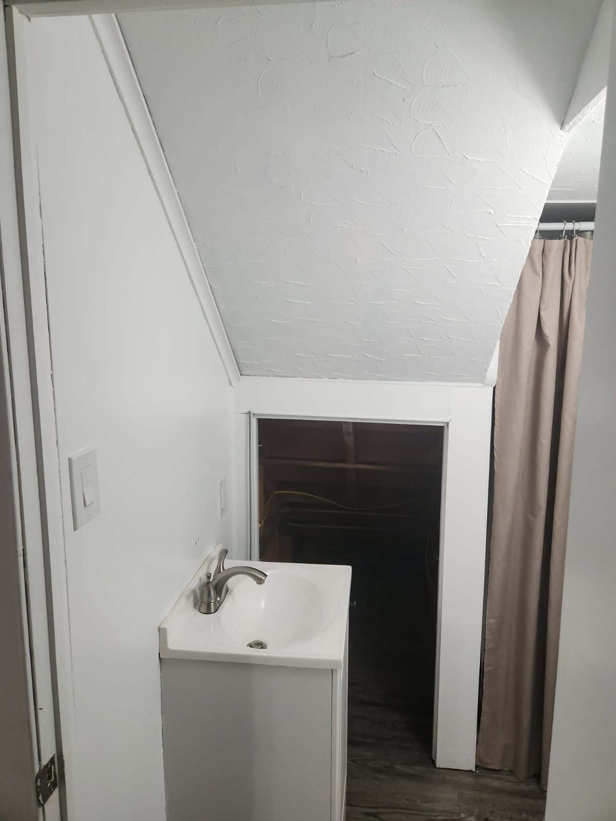 Building Photo - 61 Baird Ave