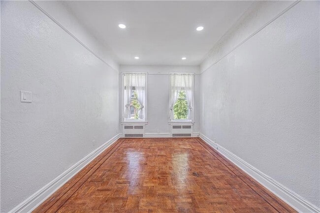 Building Photo - 414 Miller Ave