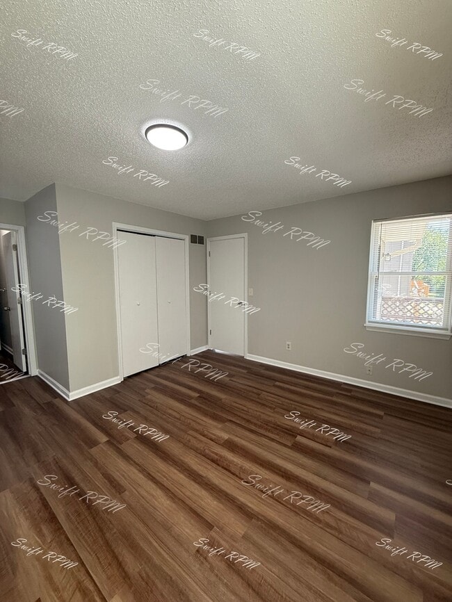 Building Photo - 6451 Hallet St